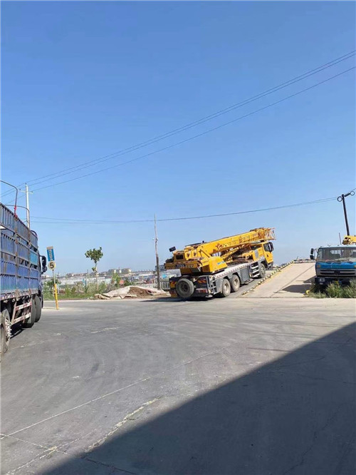 社旗县25吨吊车的租赁价格大概是多少？